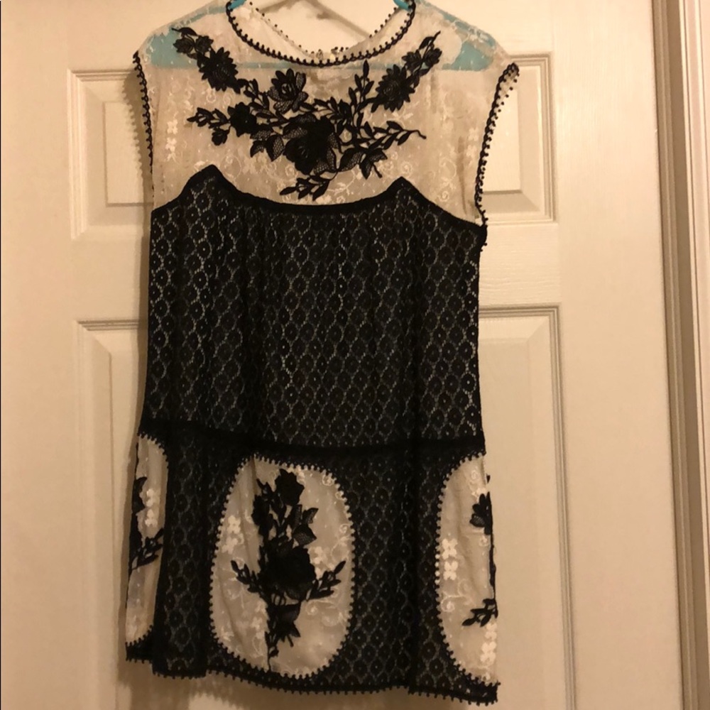 Anna Sui- lace dress